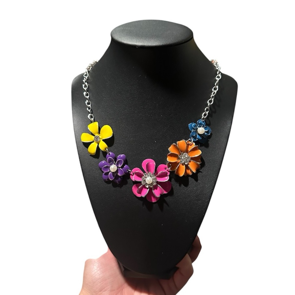 Floral Multicolor Necklace - Picture 2 of 3